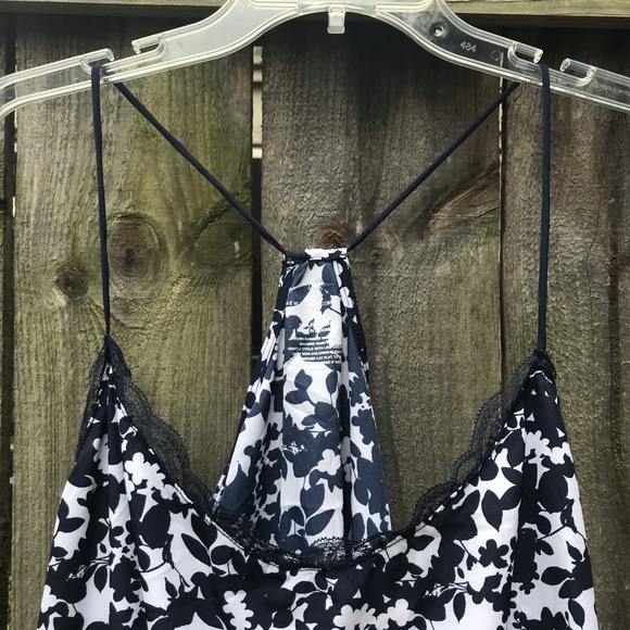 Women’s NY&Co Floral and Lace Cami Tank - Picture 2 of 13